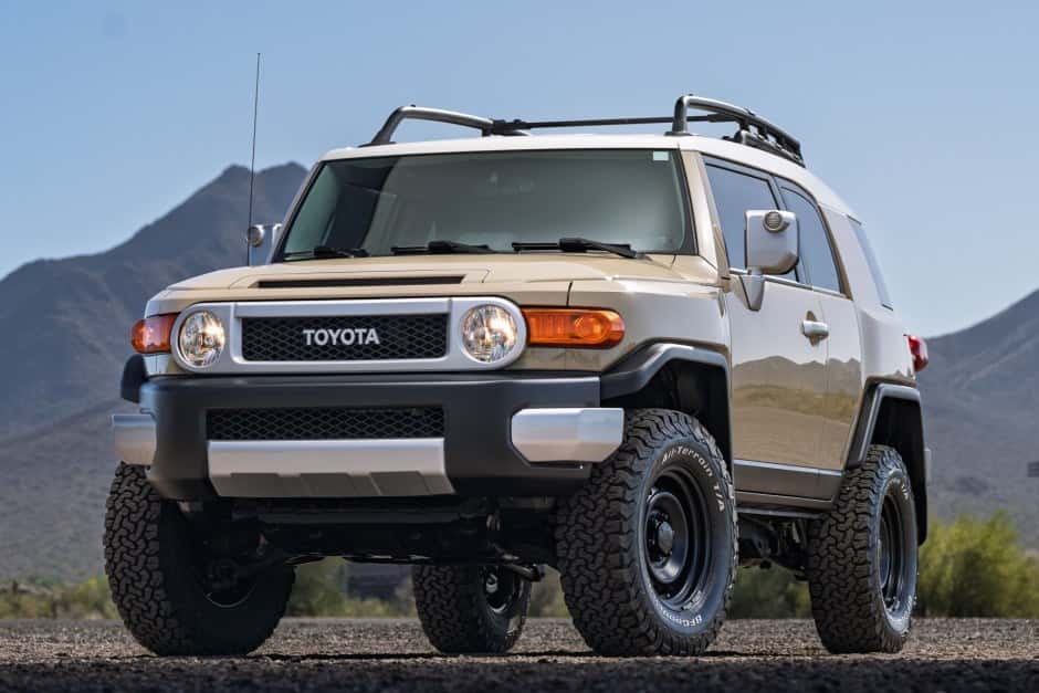 2014 Toyota FJ Cruiser sold for $36,525
