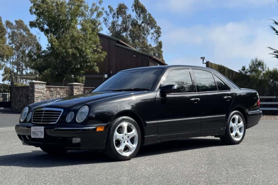 2002 Mercedes-Benz W210 E-Class sold for $8,089