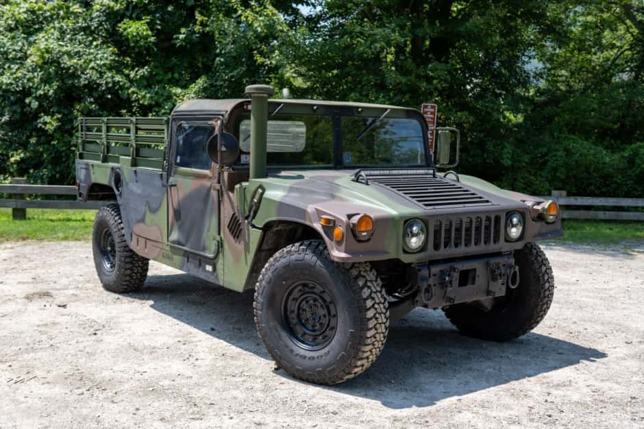 1998 Hummer HMMWV/Humvee sold for $15,500