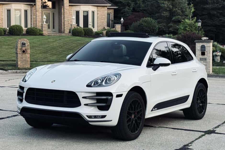 2016 Porsche Macan sold for $38,250