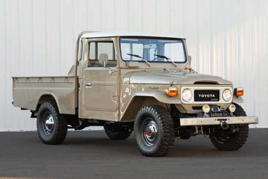 1984 Toyota Land Cruiser FJ45 sold for $40,250