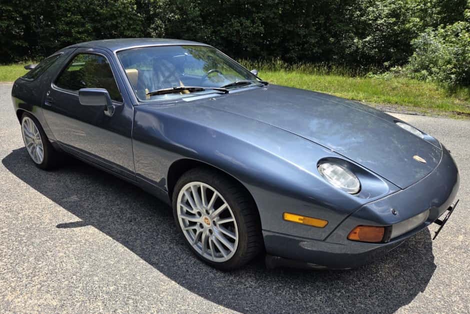 1987 Porsche 928 sold for $15,750