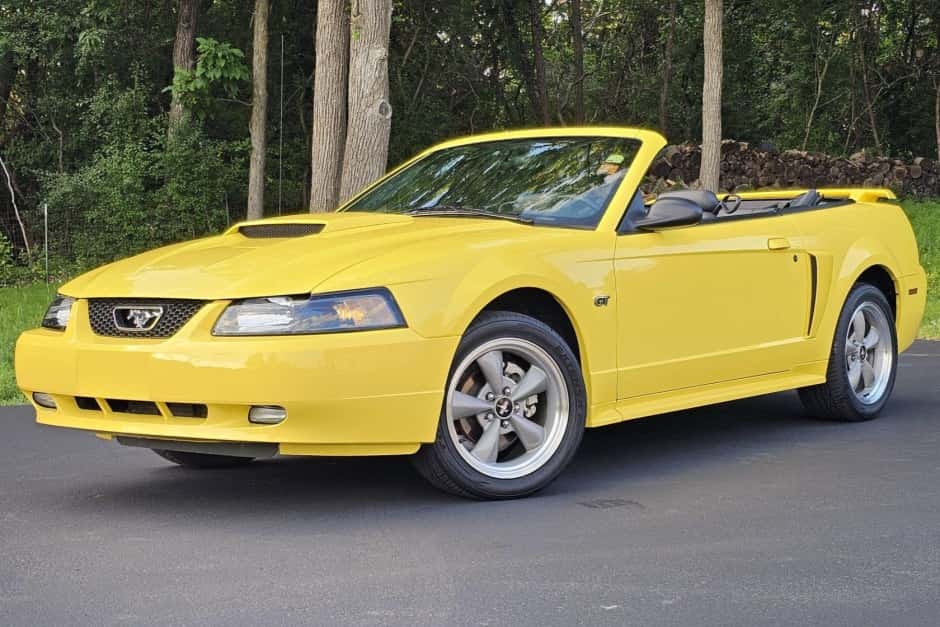 2002 Ford Mustang SN95 1994-2004 sold for $20,000