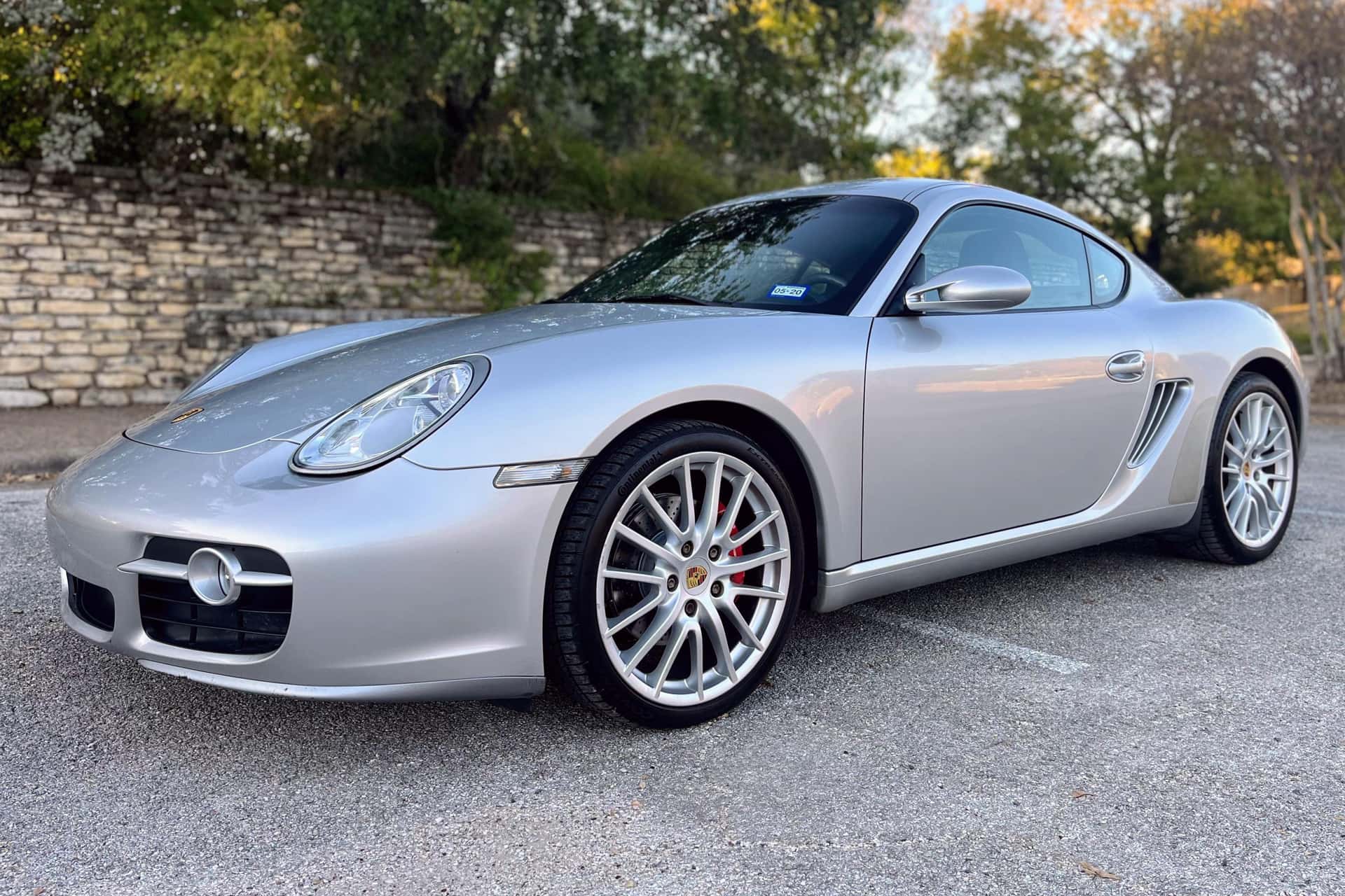 2006 Porsche 987 Cayman sold for $25,750