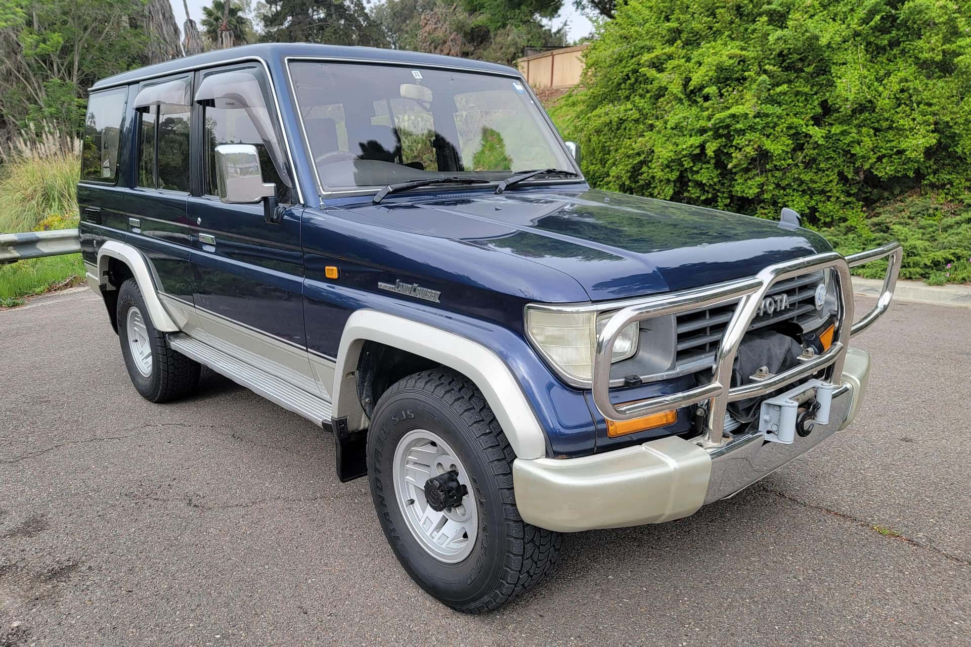 1995 Toyota Land Cruiser sold for $11,000