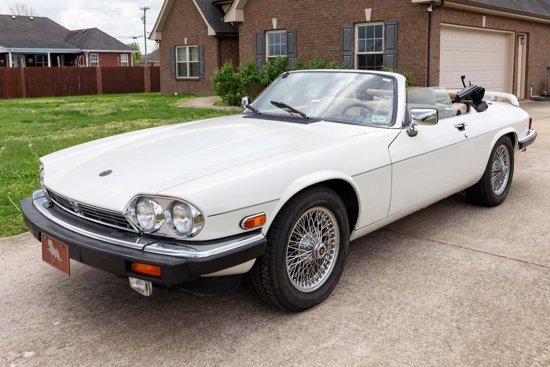 1990 Jaguar XJS sold for $7,300