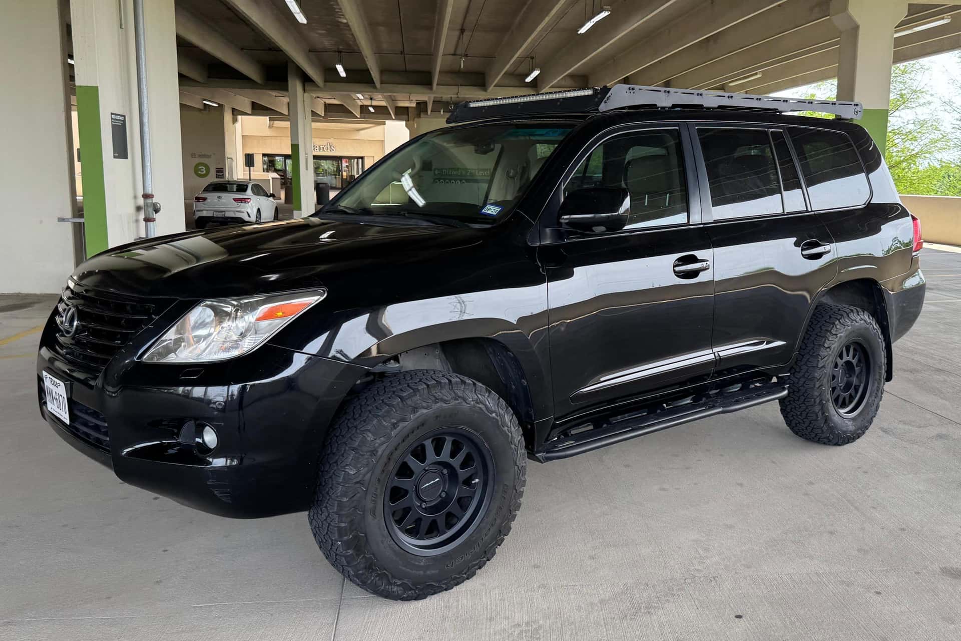2011 Lexus LX sold for $26,599