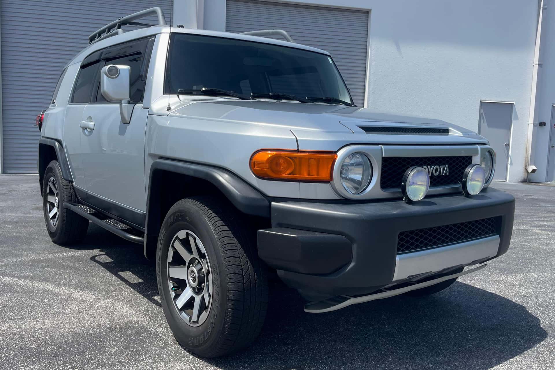 2007 Toyota FJ Cruiser sold for $15,000