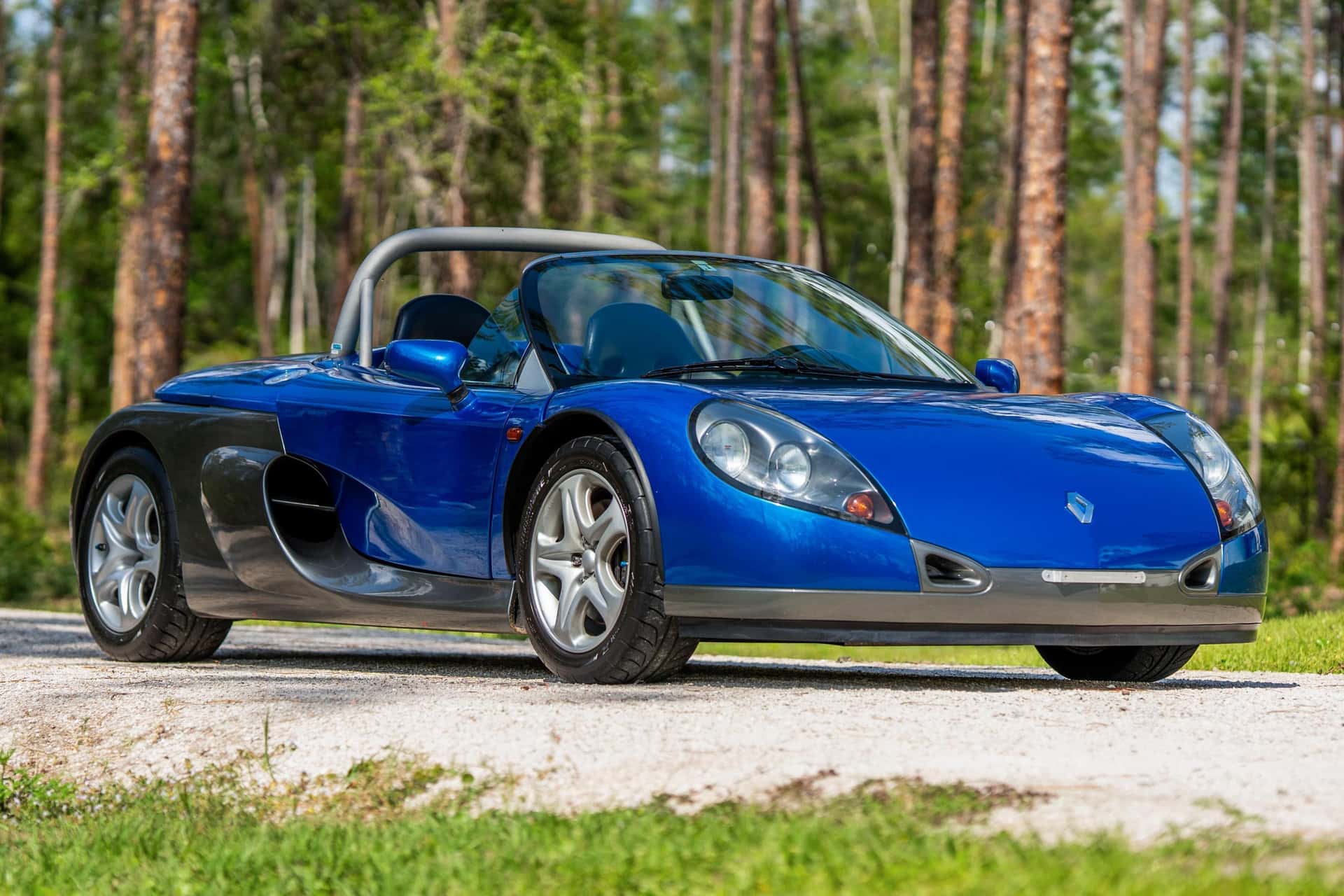 1998 Renault Spider sold for $30,500