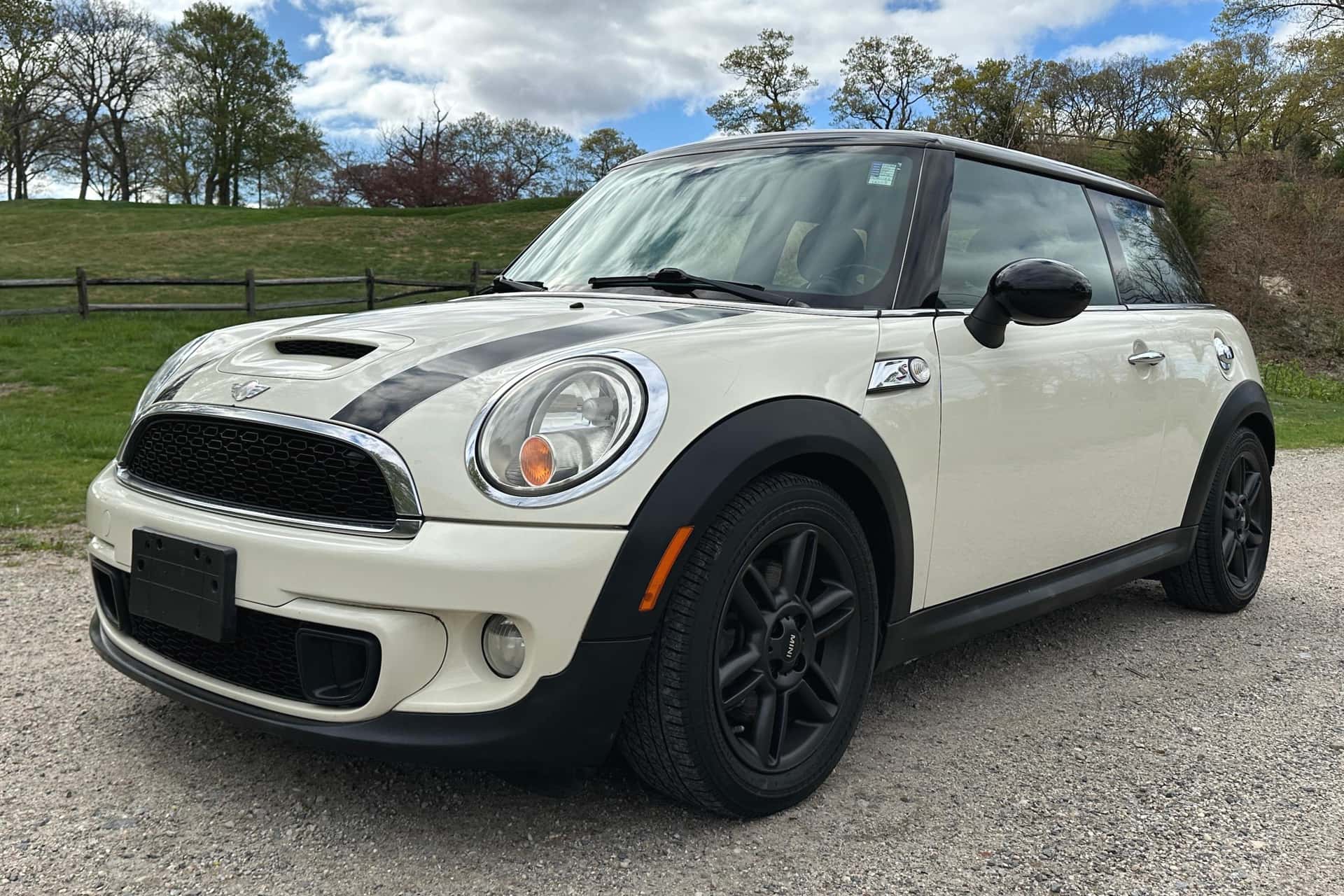 2011 MINI Cooper sold for $5,400