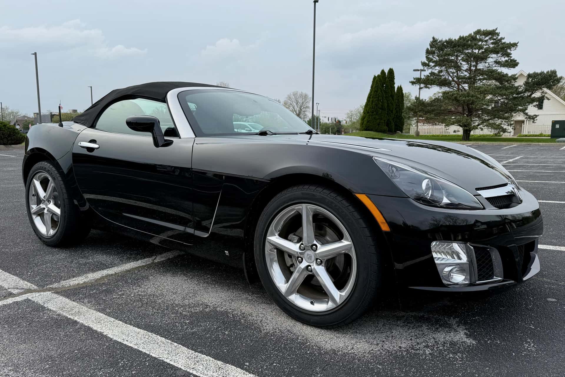 2008 Saturn Sky sold for $8,223