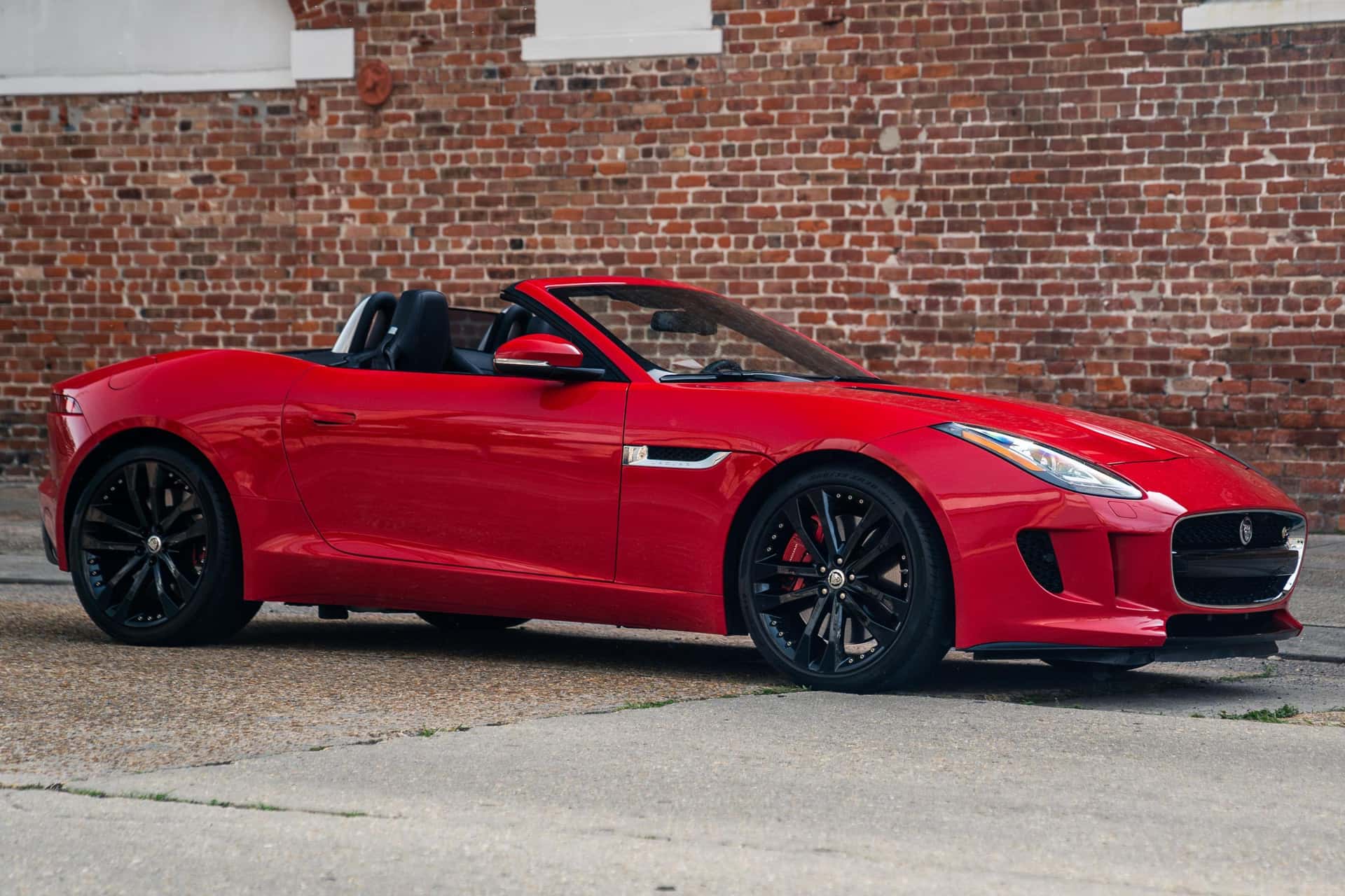 2014 Jaguar F-Type sold for $33,500