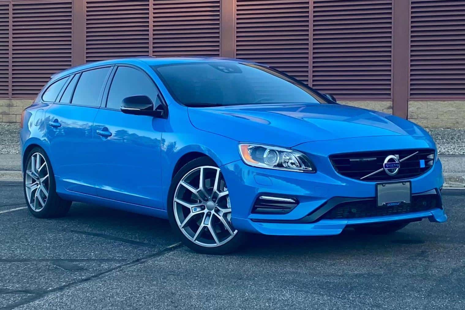 2016 Volvo V60 sold for $43,107