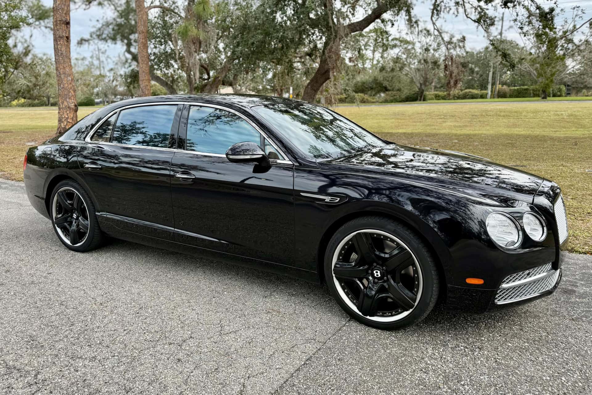 2014 Bentley Flying Spur sold for $37,000