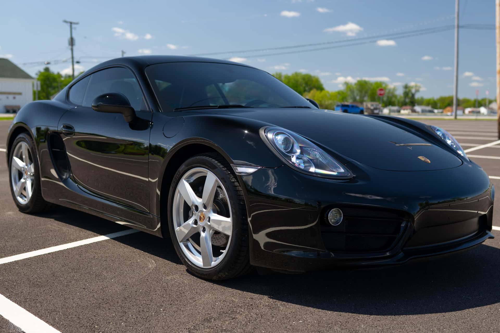 2014 Porsche 981 Cayman sold for $36,231
