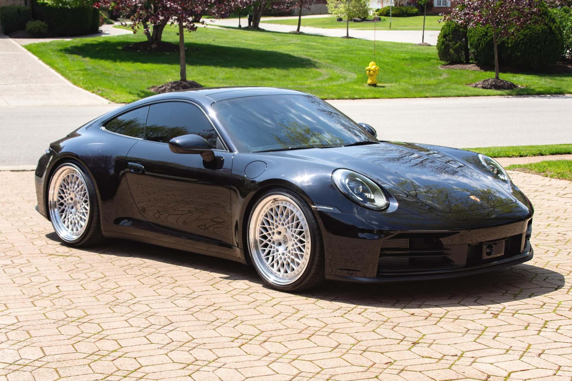 2025 Porsche 992 911 sold for $137,500