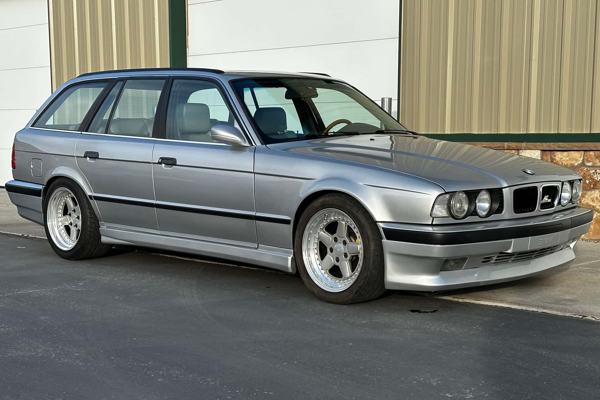 1994 BMW 5 Series sold for $31,500