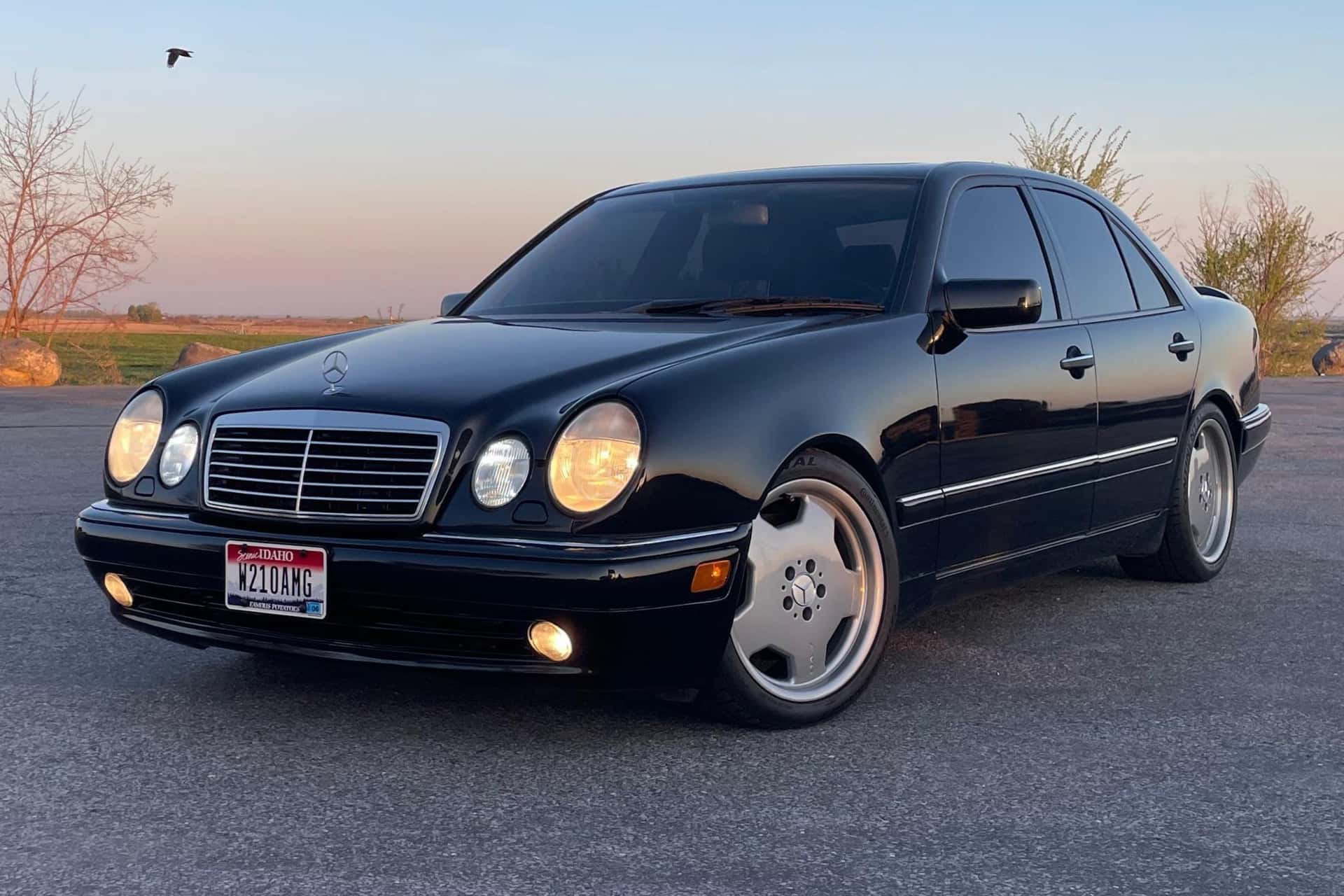 1999 Mercedes-Benz E-Class sold for $11,600