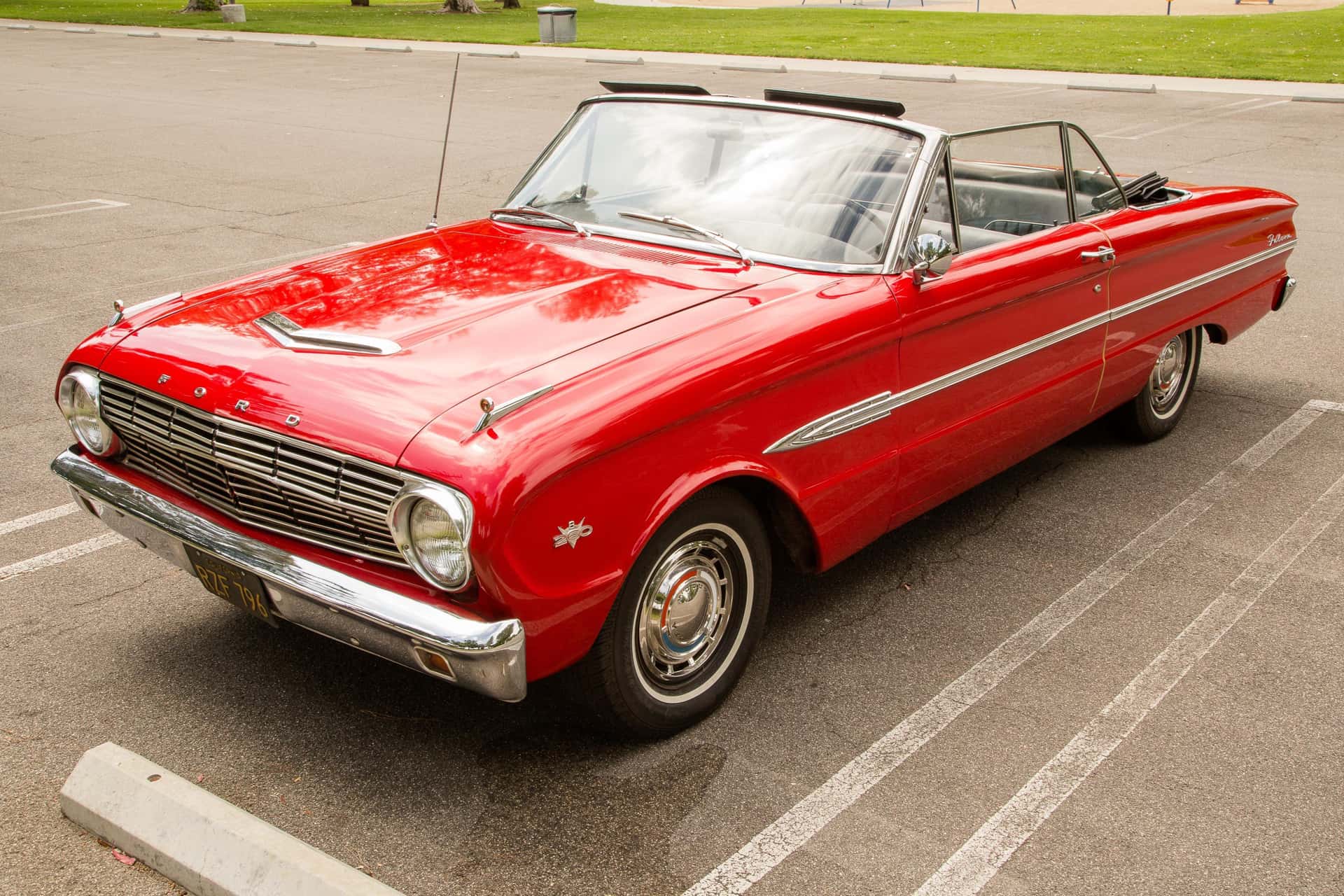 1963 Ford Falcon sold for $8,888