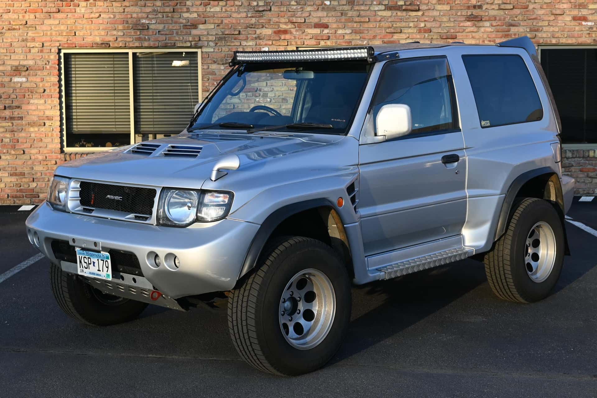 1997 Mitsubishi Pajero sold for $21,000