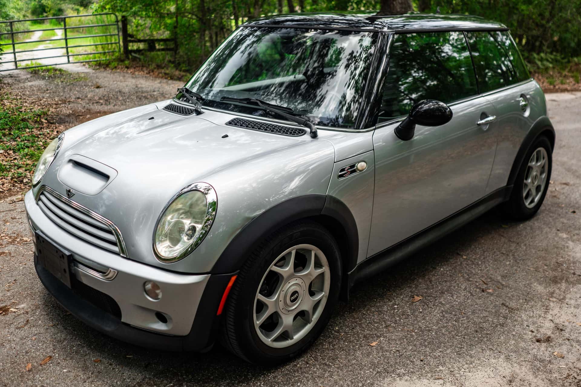 2003 MINI Cooper sold for $4,000