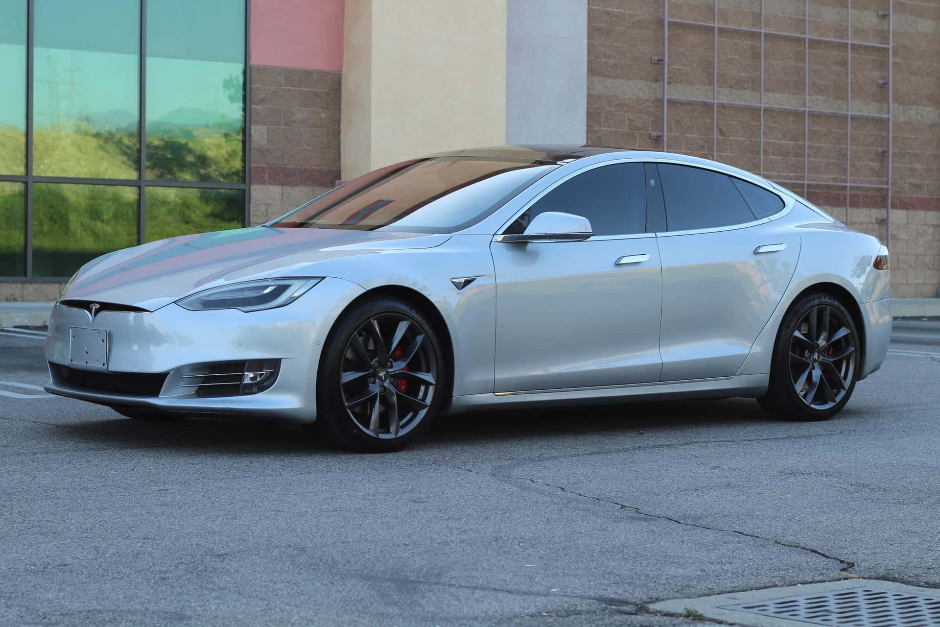 2016 Tesla Model S sold for $26,000