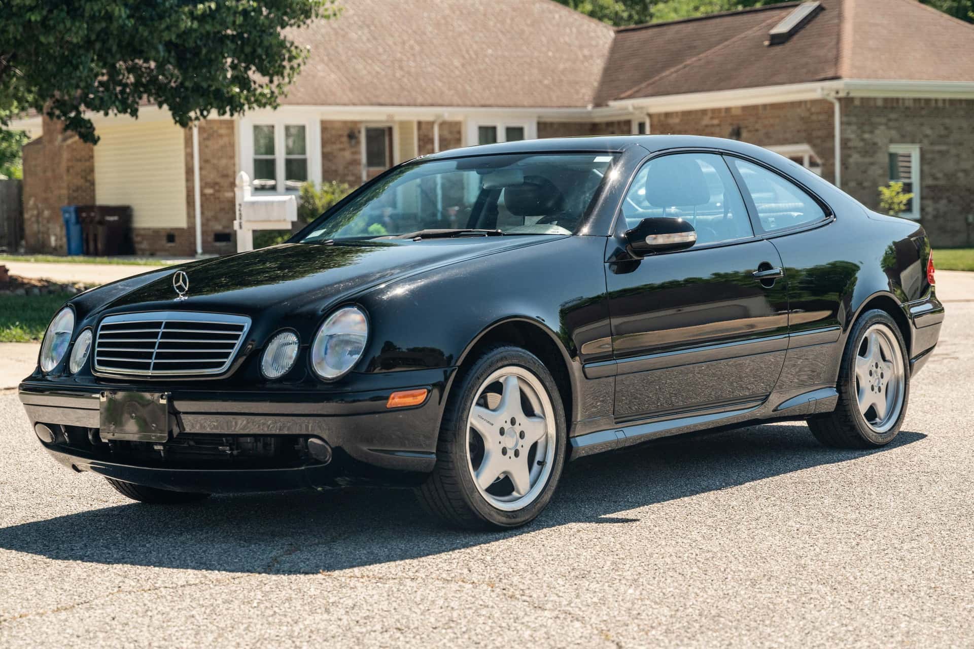 2001 Mercedes-Benz CLK-Class sold for $8,650