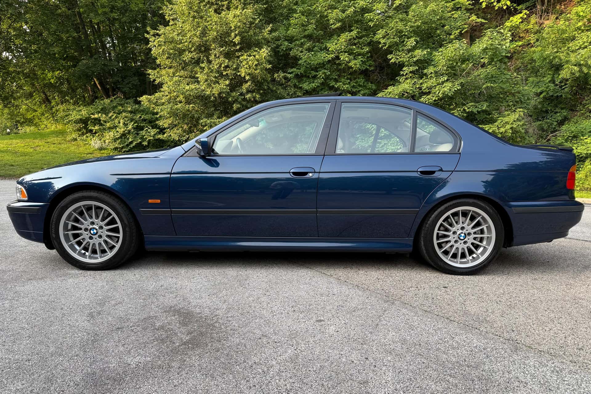 1999 BMW 5 Series sold for $17,750