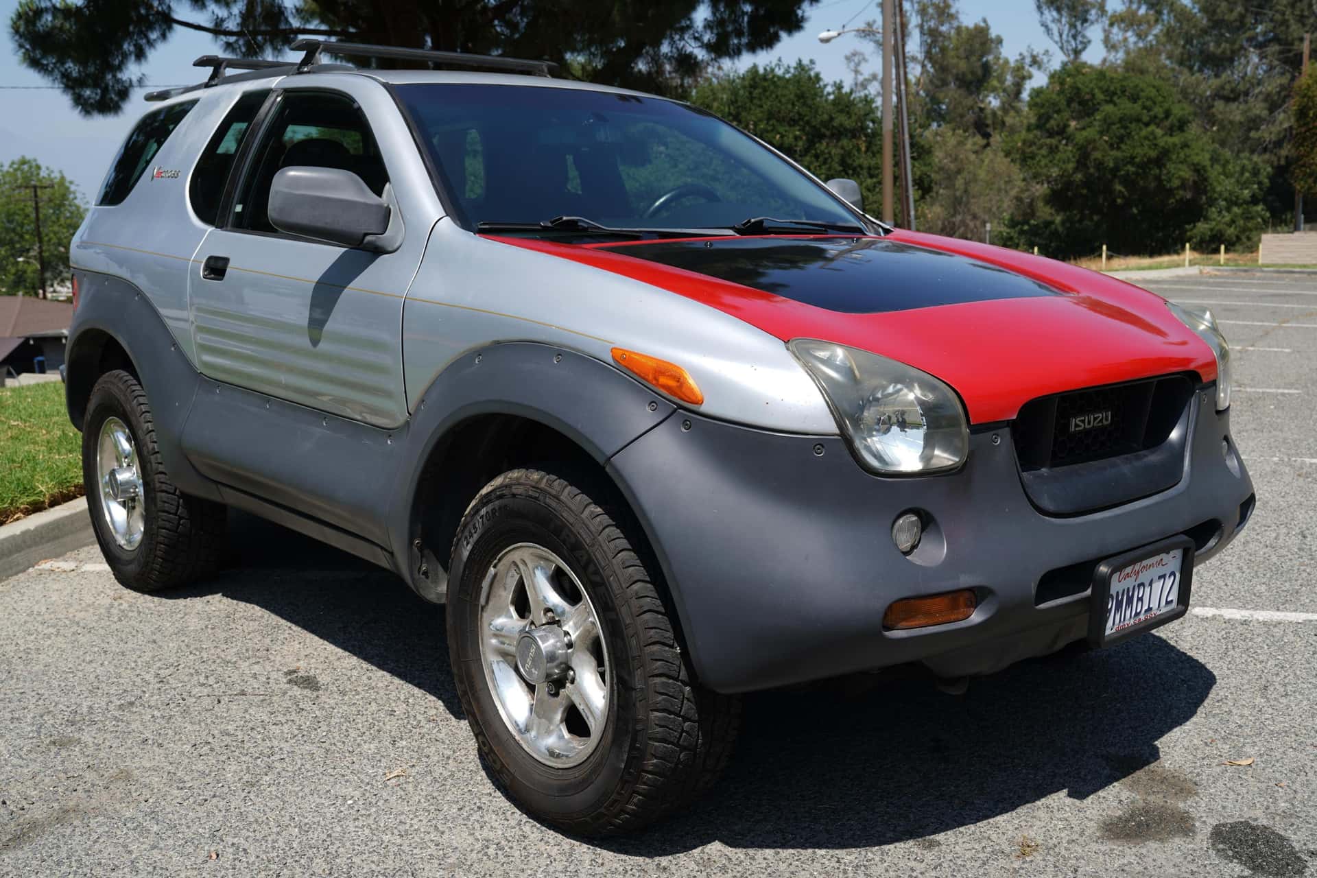 1999 Isuzu VehiCROSS sold for $3,100