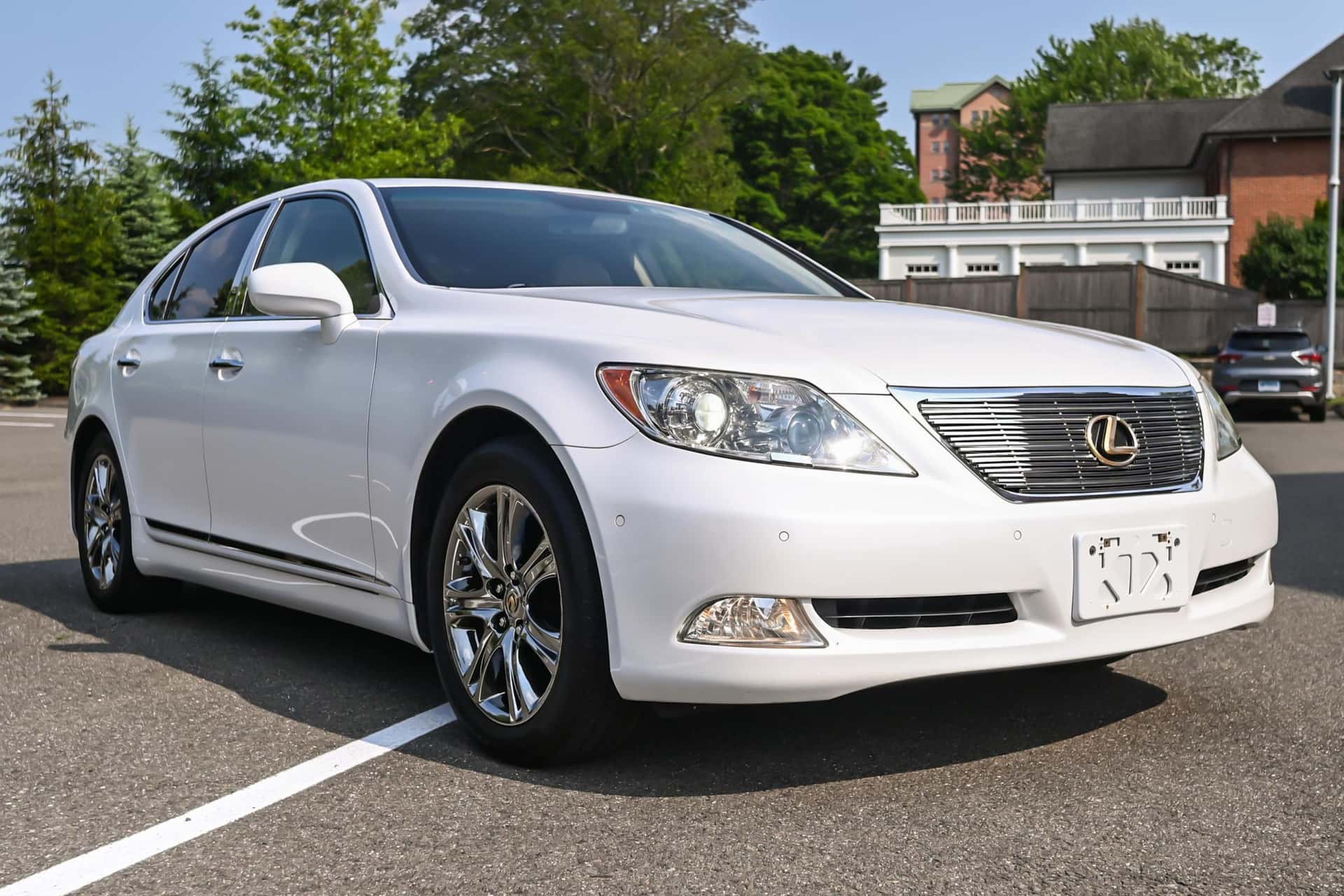 2007 Lexus LS sold for $17,000