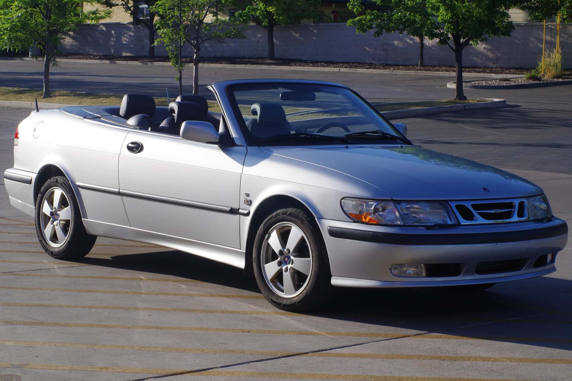 2003 Saab 9-3 sold for $8,900