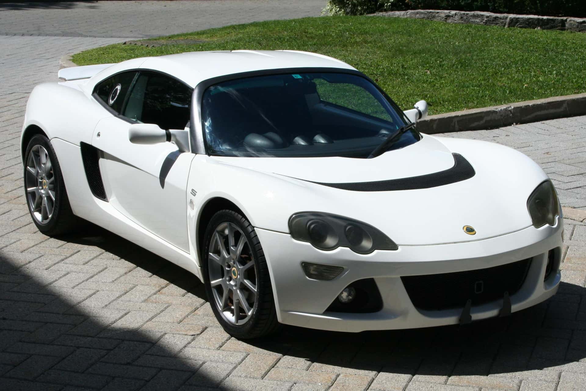 2007 Lotus Europa sold for $27,000