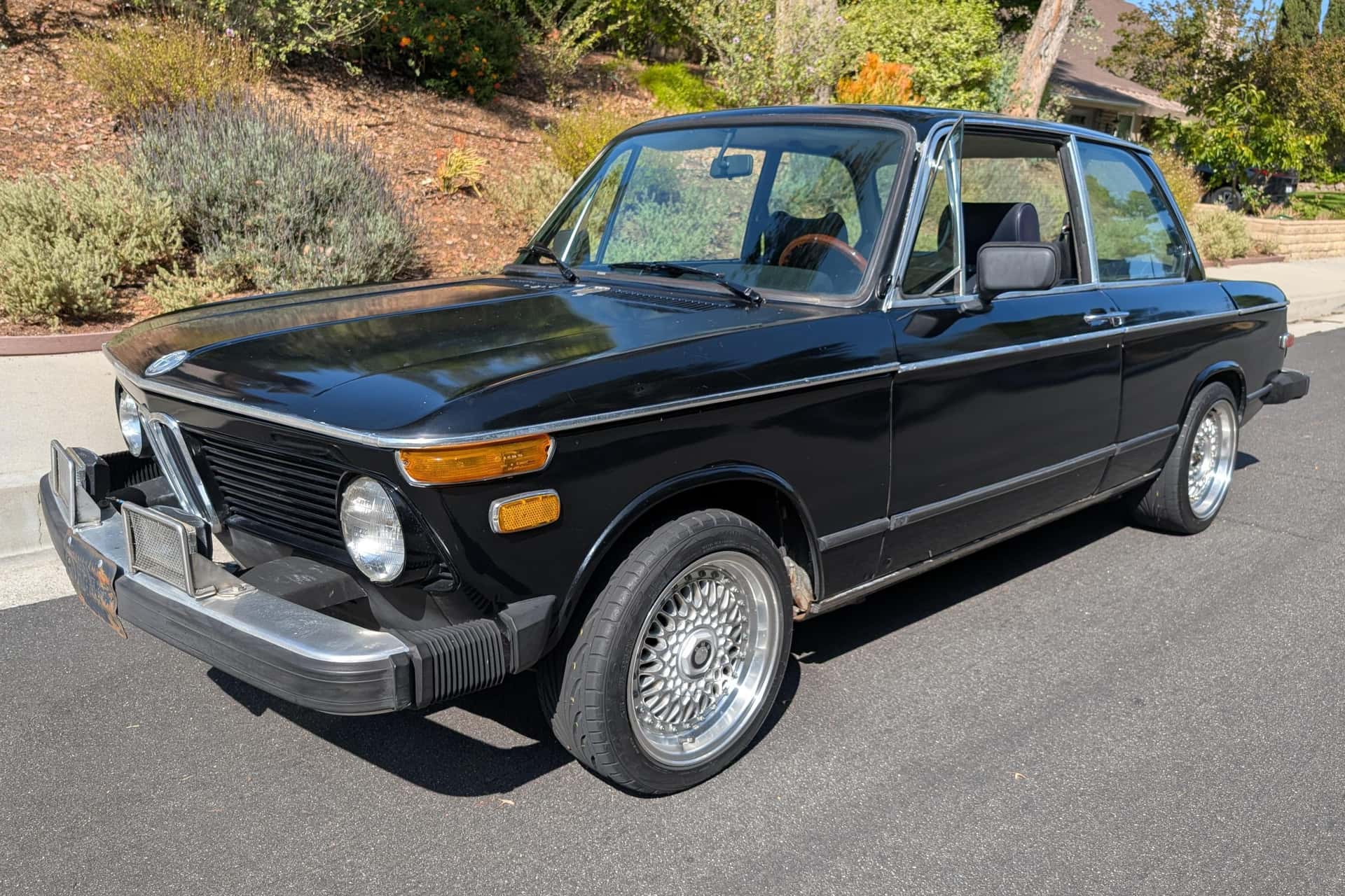 1975 BMW 2002 sold for $8,400