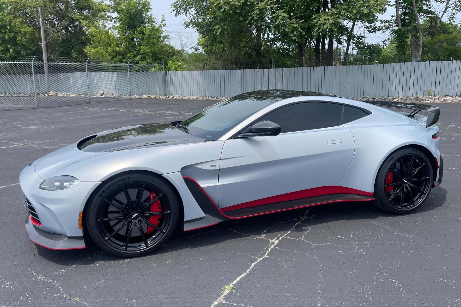 2023 Aston Martin Vantage sold for $190,007