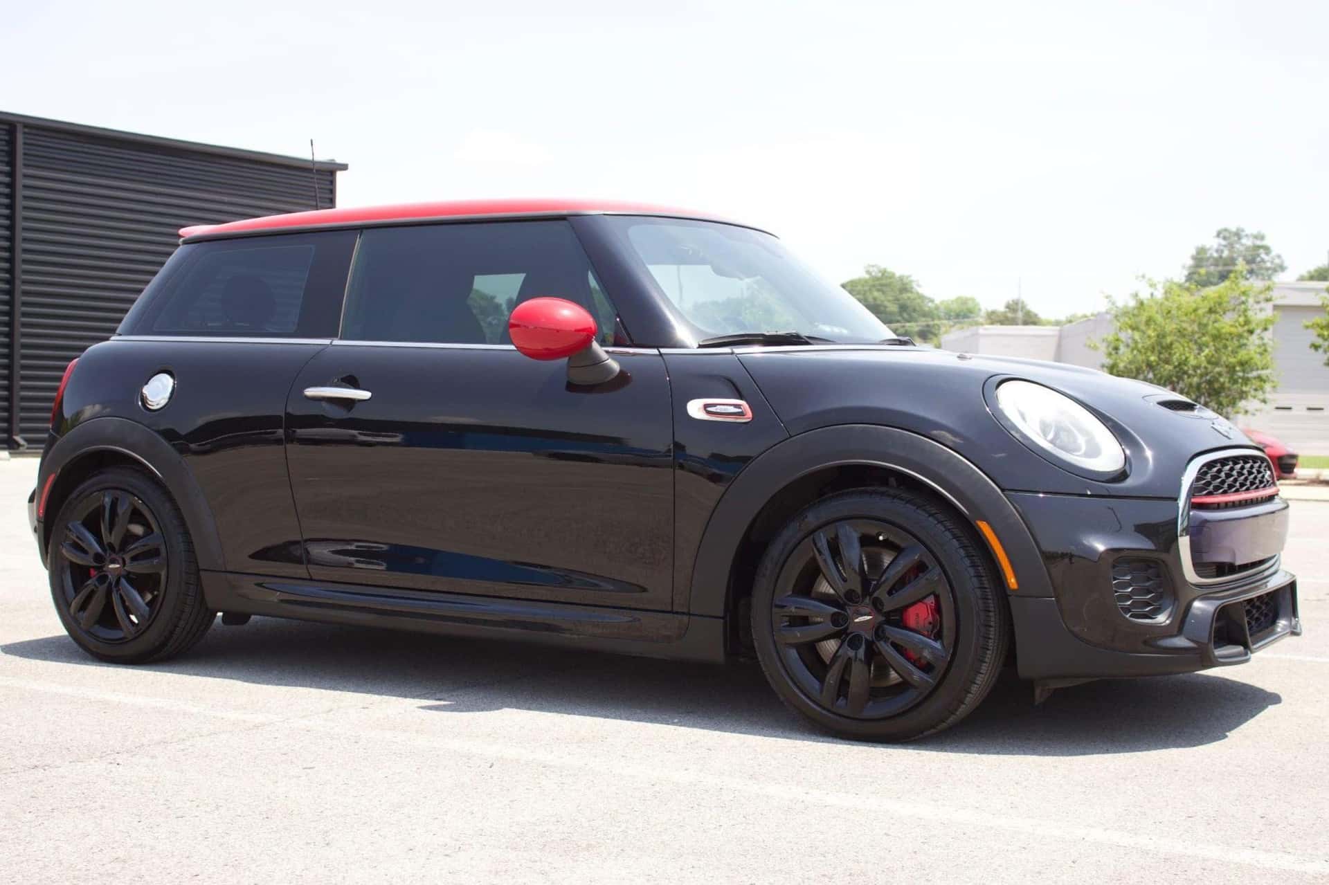 2017 MINI Cooper sold for $8,200