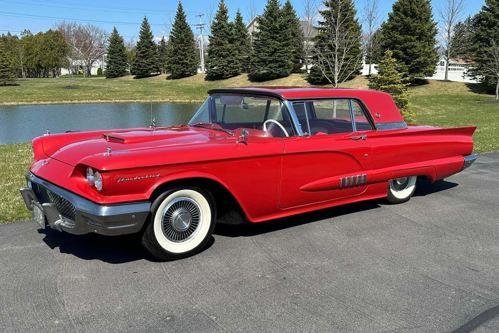1958 Ford Thunderbird sold for $7,700