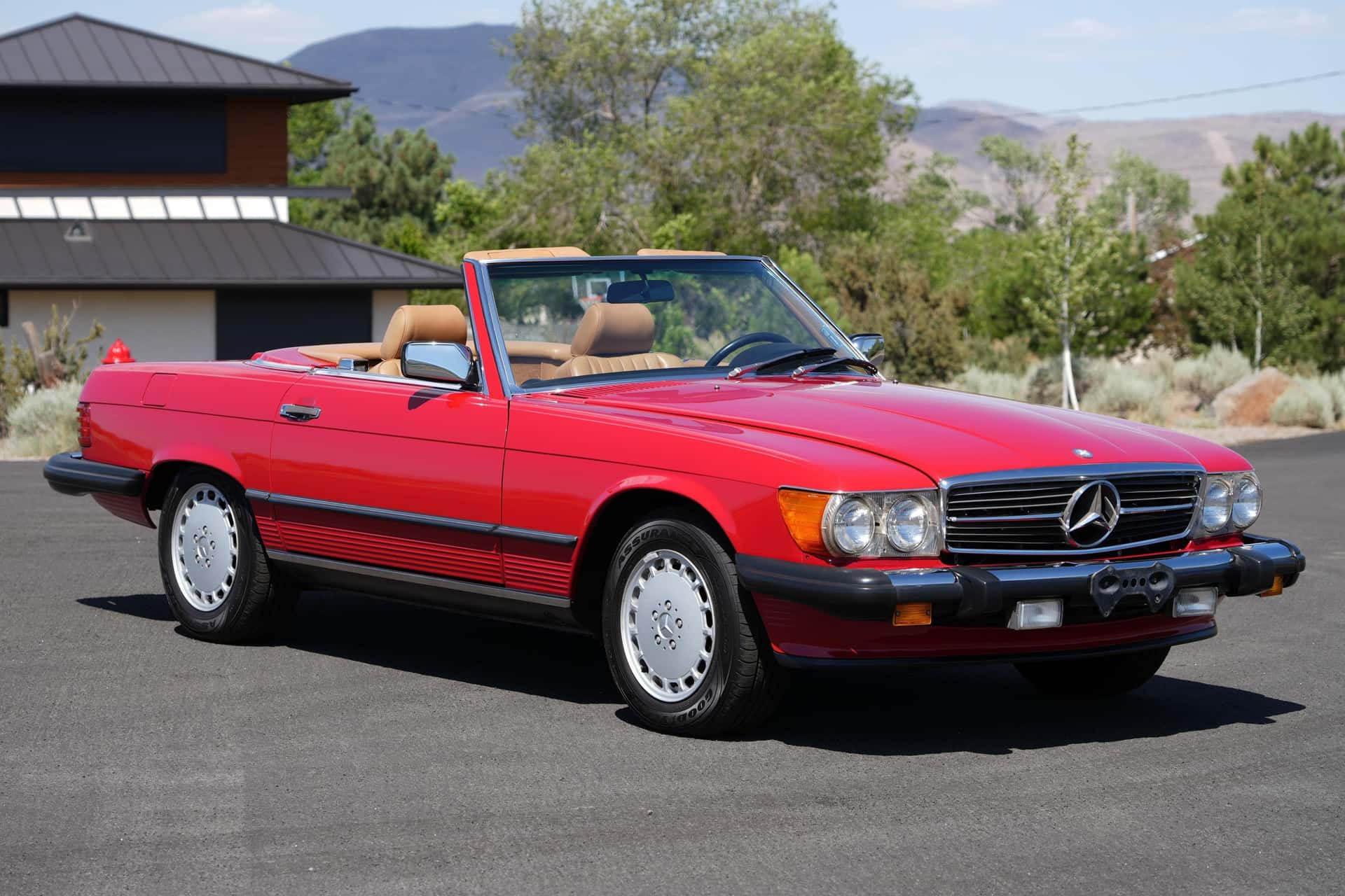 1988 Mercedes-Benz R107 SL sold for $16,500
