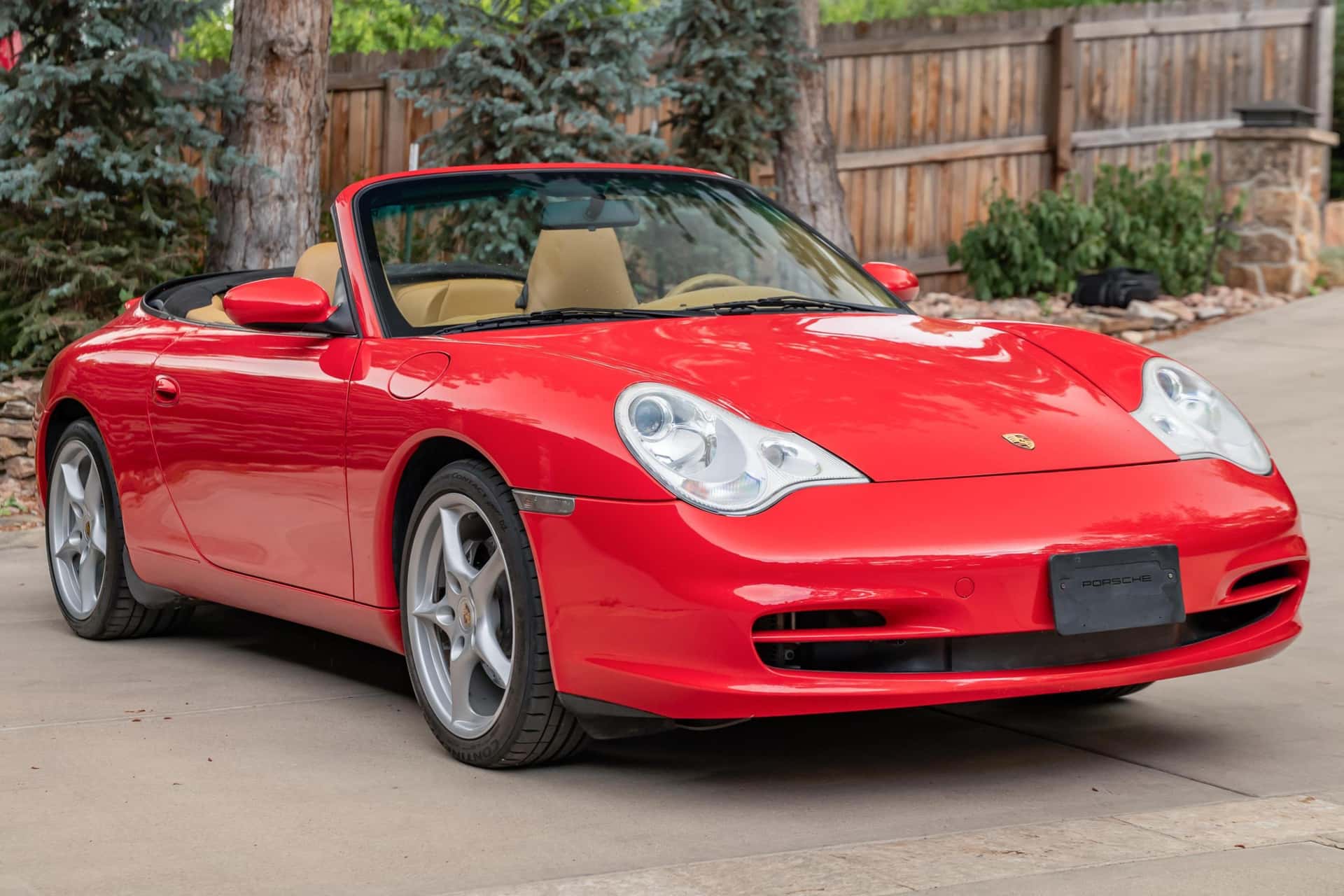 2003 Porsche 996 911 sold for $32,996