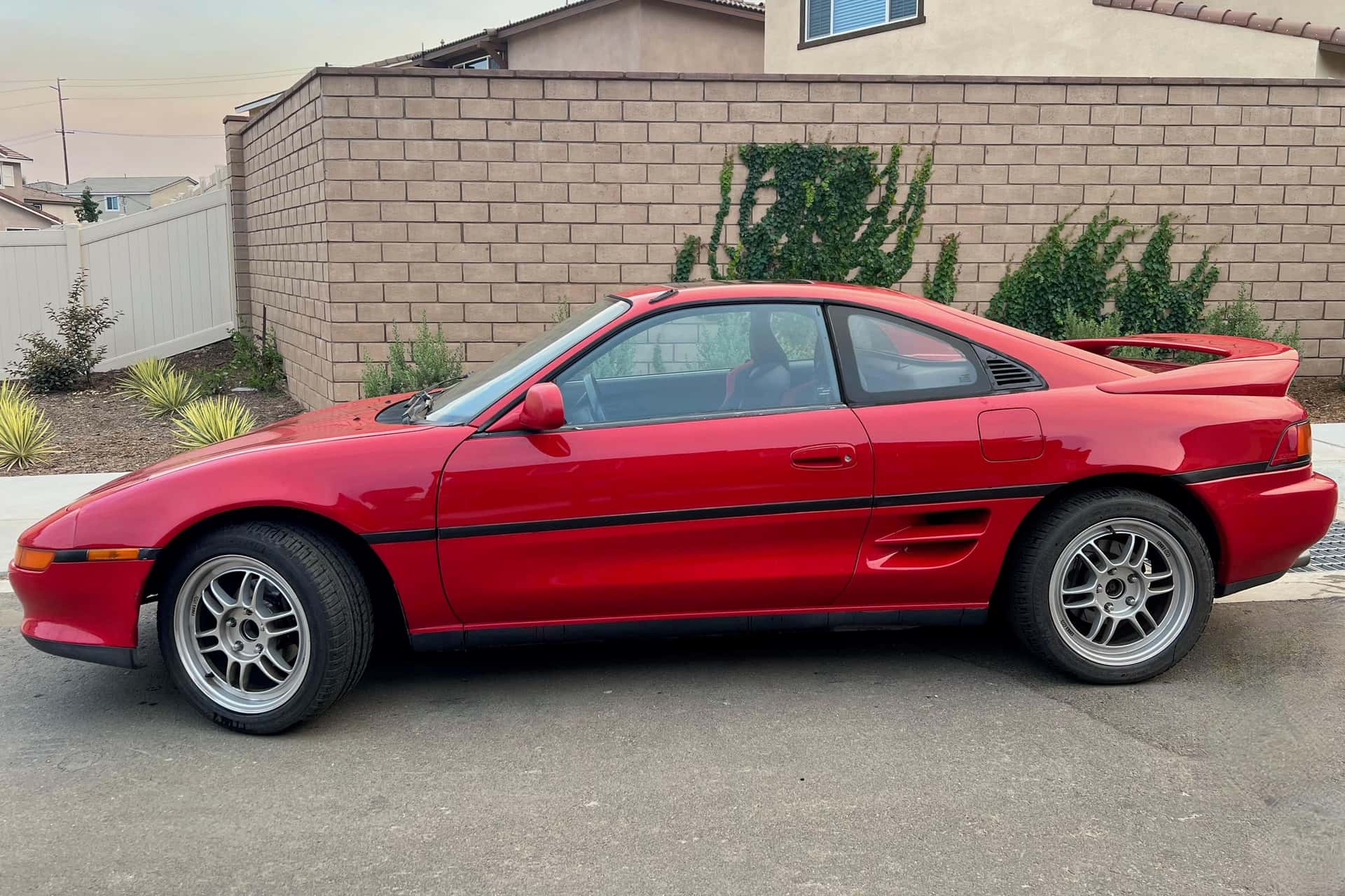 1992 Toyota MR2 sold for $8,100