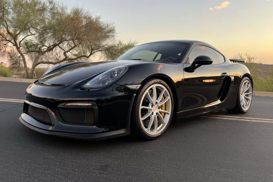 2016 Porsche Cayman GT4 sold for $99,081
