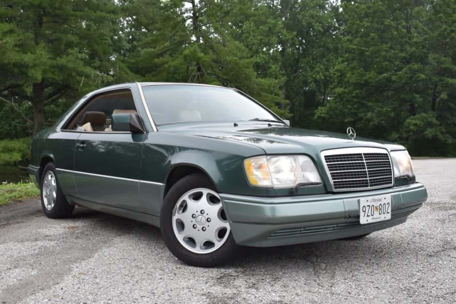 1994 Mercedes-Benz W124 E-Class sold for $6,766