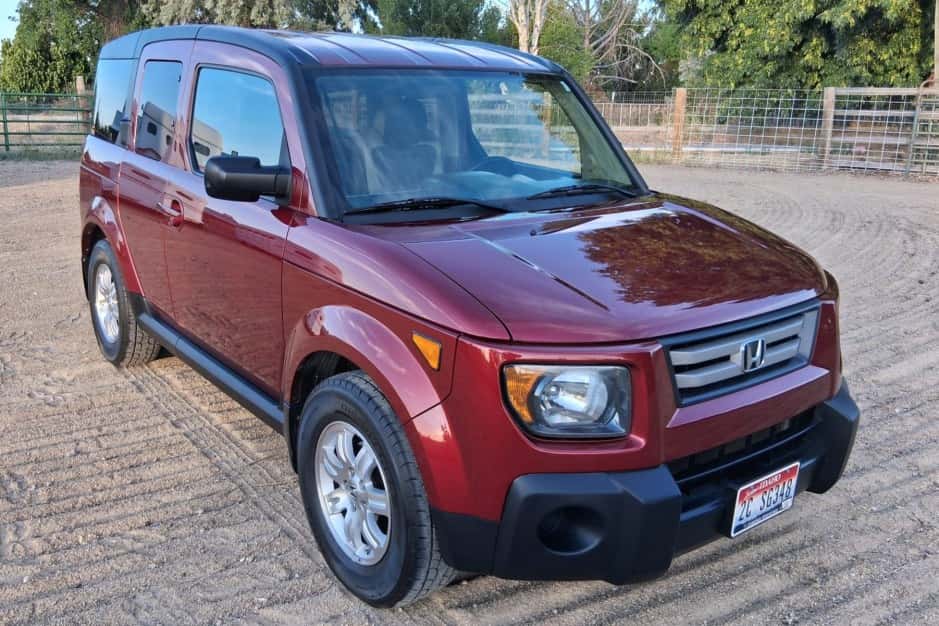 2007 Honda Element sold for $19,007