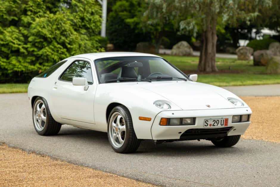 1982 Porsche 928 sold for $18,750