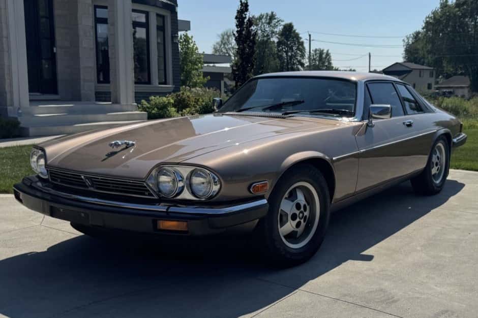 1985 Jaguar XJS sold for $7,600