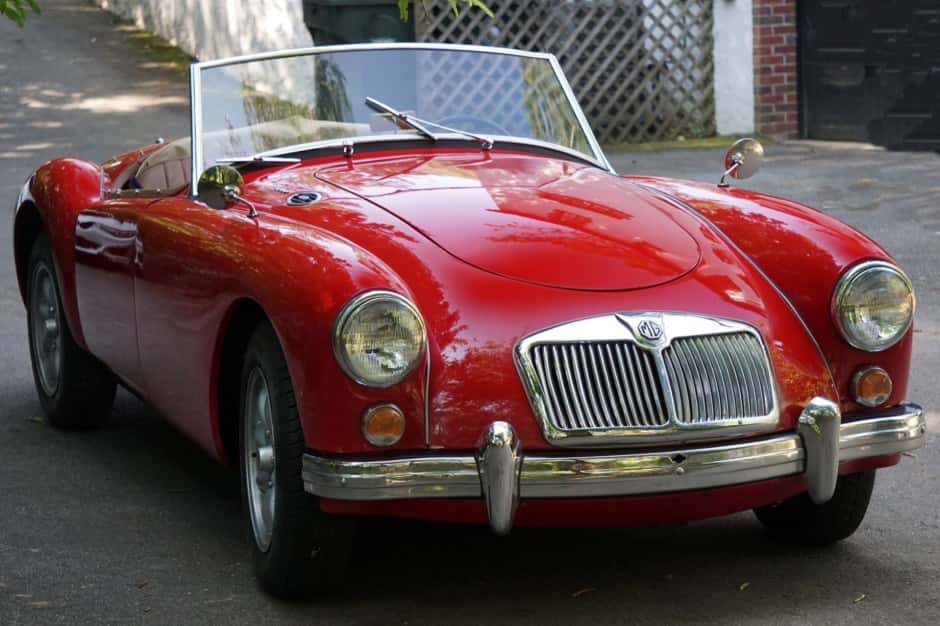 1960 MG MGA sold for $8,100