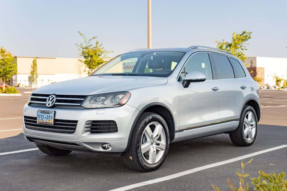 2013 Volkswagen Touareg sold for $25,610