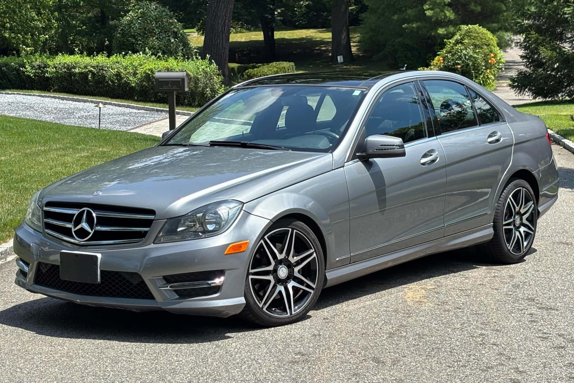 2014 Mercedes-Benz C-Class sold for $11,800