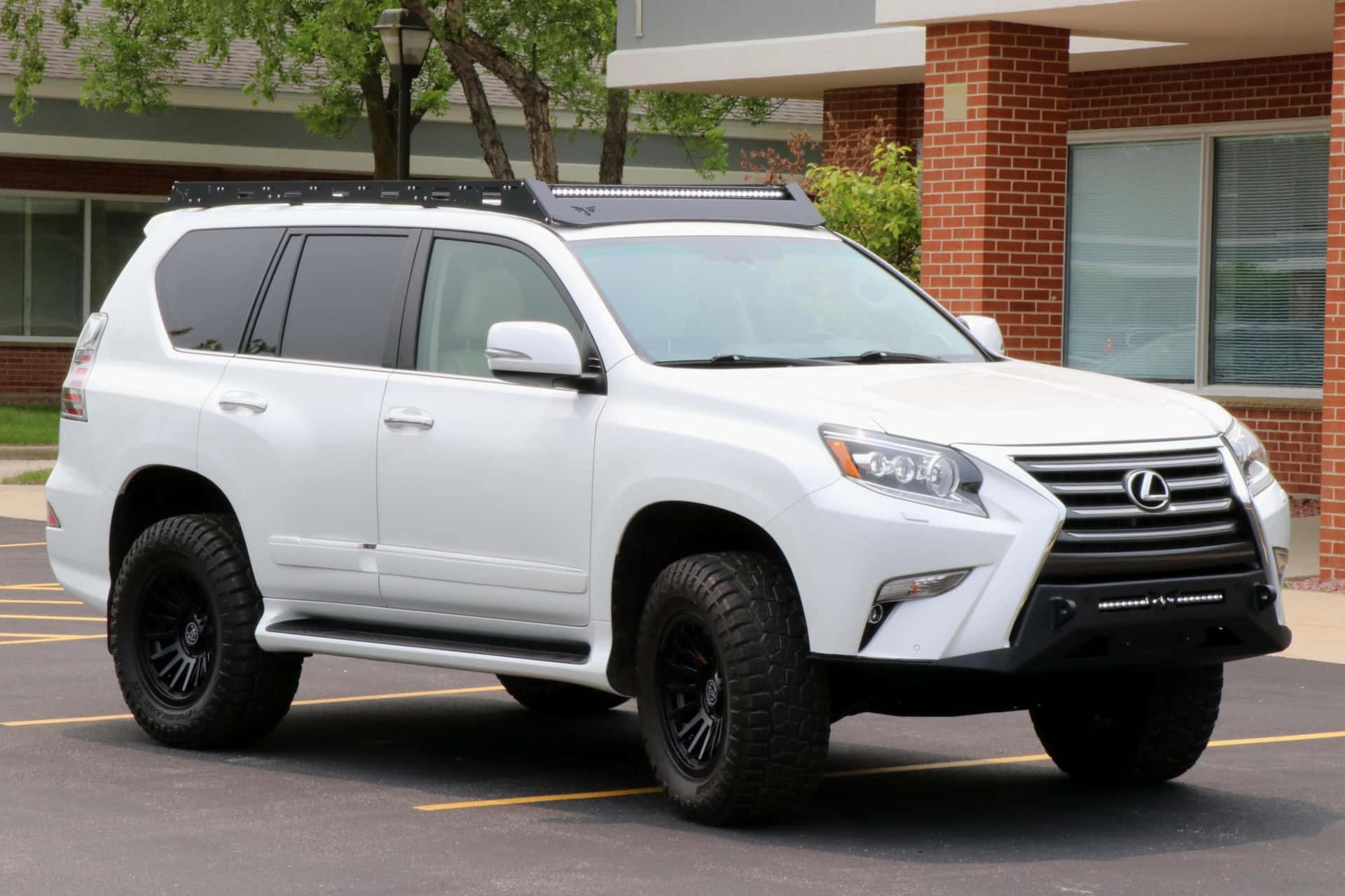 2016 Lexus GX sold for $17,333