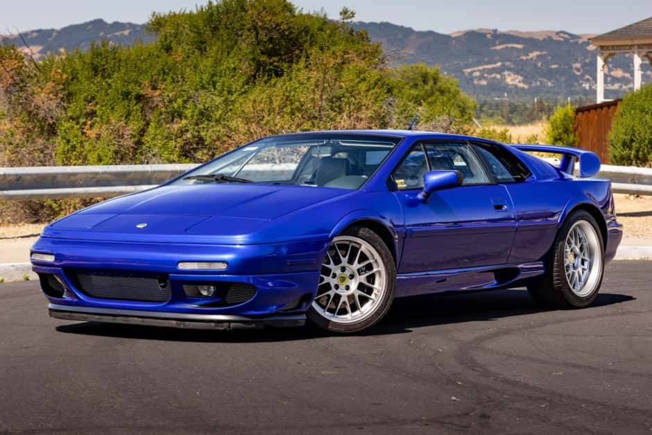 2003 Lotus Esprit sold for $77,777