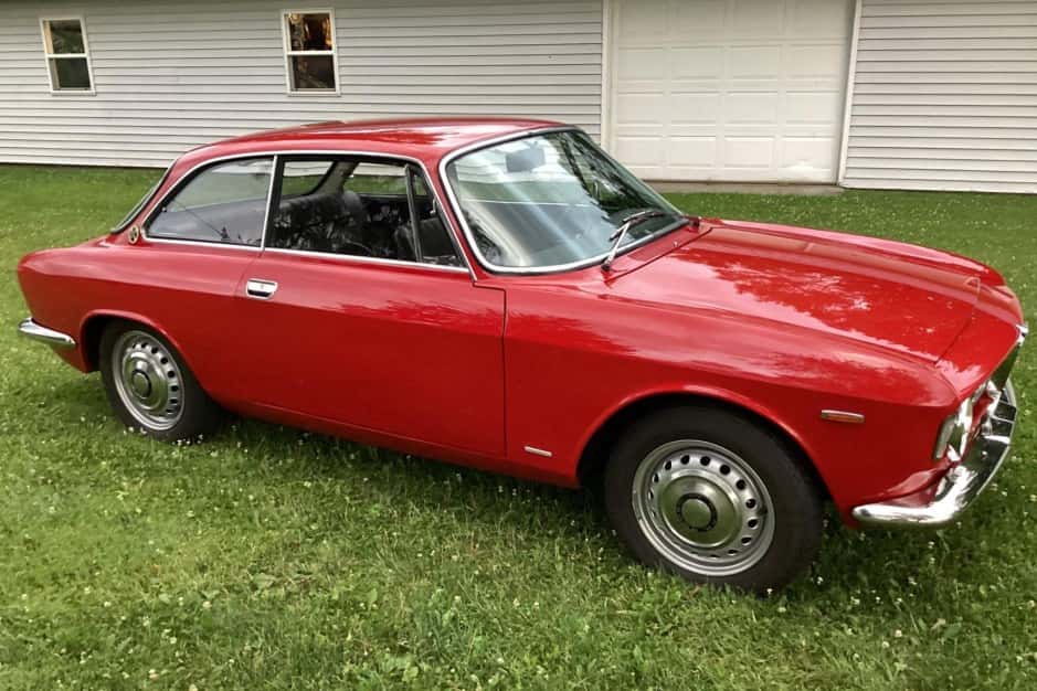 1966 Alfa Romeo 105/115 Series Coupe sold for $33,000